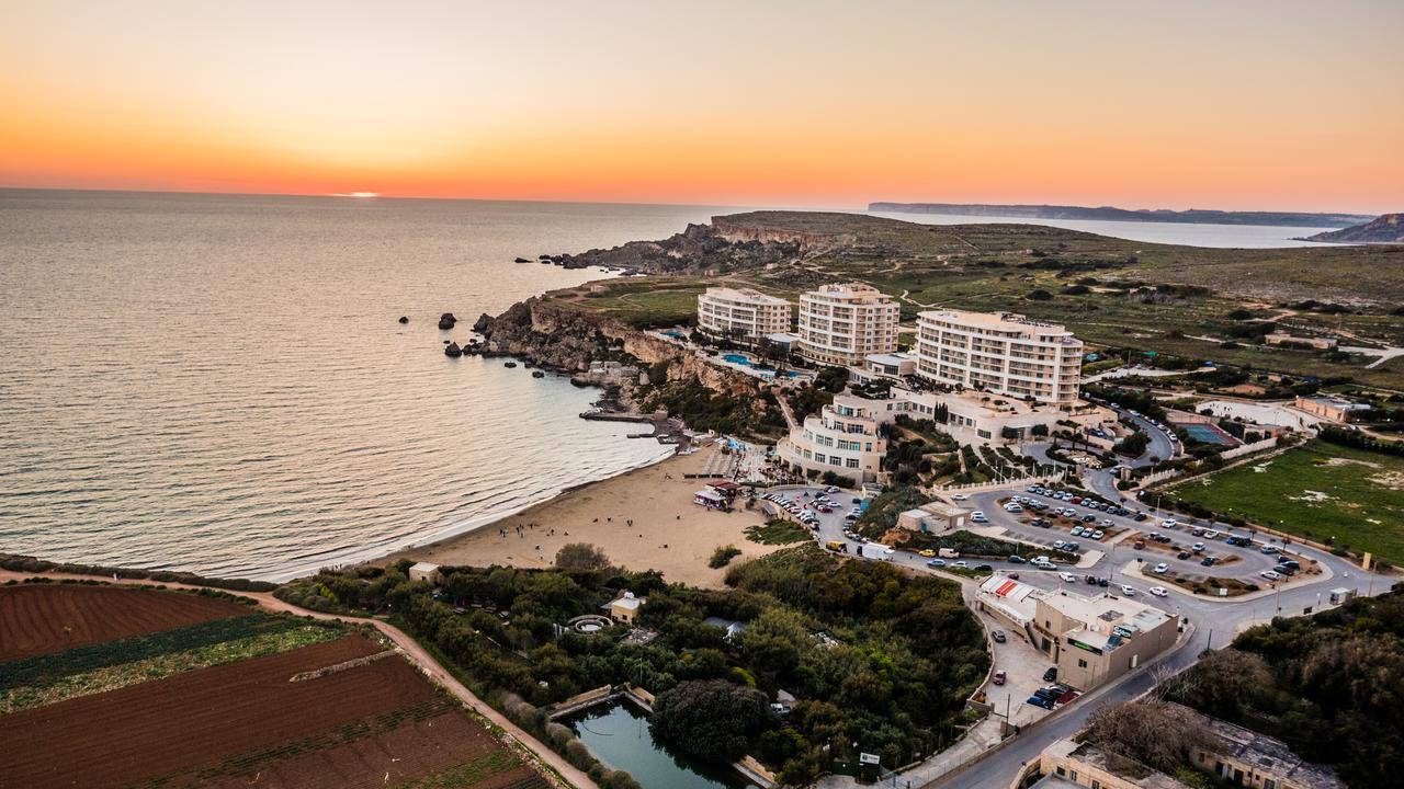 Blue Harbour Seafront Penthouse With Large Terrace With Panoramic Sea Views - By Getawaysmalta Apartment St. Paul's Bay Exterior photo