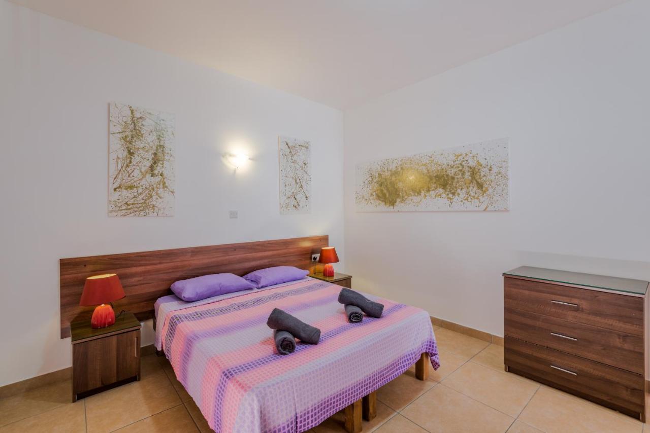 Blue Harbour Seafront Penthouse With Large Terrace With Panoramic Sea Views - By Getawaysmalta Apartment St. Paul's Bay Exterior photo